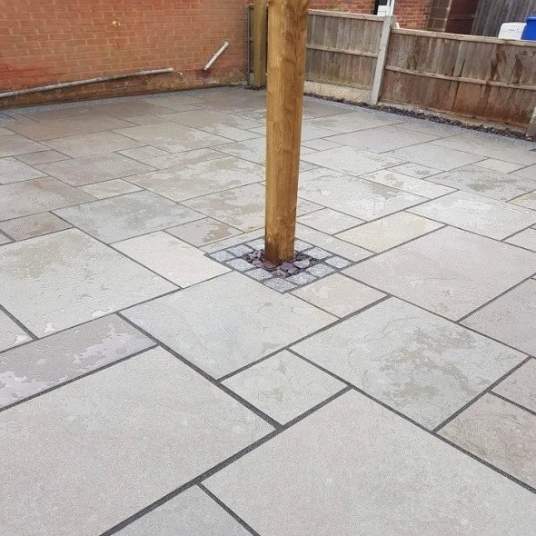 Dove Grey Limestone Paving Slabs – Mixed – 22mm (15.3sqm)