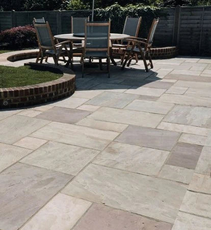 Fossil Mint Indian Sandstone Paving Slabs – Mixed – Patio Kit – 22mm (18.9sqm)