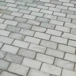 Kandla Grey Cobble Stone Set (100mm x 200mm) – 900 Cobbles (9m2 Pack)