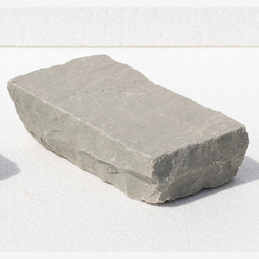 Kandla Grey Cobble Stone Set (100mm x 200mm) – 900 Cobbles (9m2 Pack)