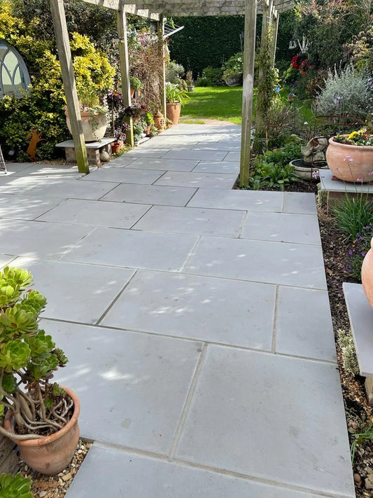 Kandla Grey Indian Sandstone Paving Slabs – 600mm x 900mm – 22mm (18.5sqm)