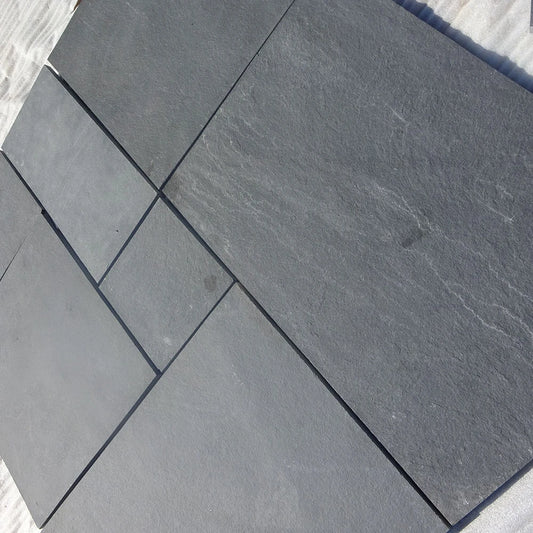 Lime Black Limestone Paving Slabs – Mixed – 22mm (15.3sqm)
