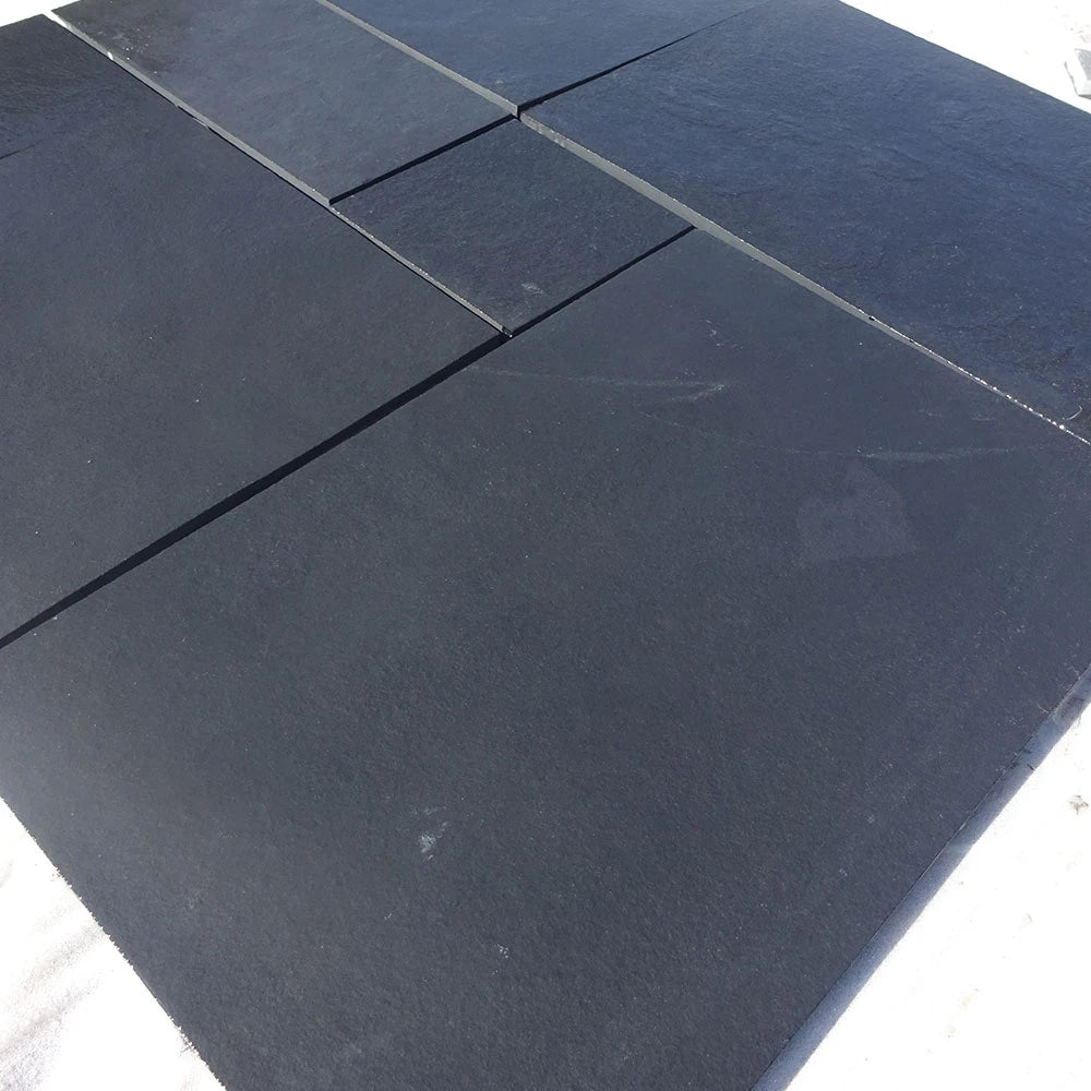 Lime Black Limestone Paving Slabs – Mixed – 22mm (15.3sqm)