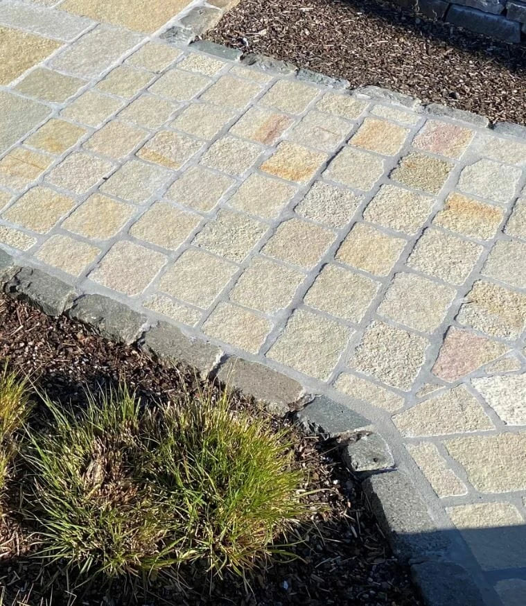 Lime Yellow Cobble Stone Set (100mm x 100mm) – 900 Cobbles (9m2 Pack)