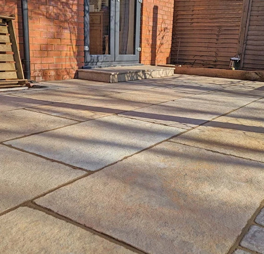 Lime Yellow Limestone Paving Slabs – 600mm x 900mm – 22mm (16.9 sqm)