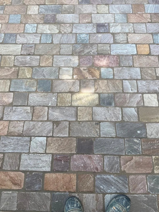 Raj Green Cobble Stone Set (100mm x 100mm) – 900 Cobbles (9m2 Pack)