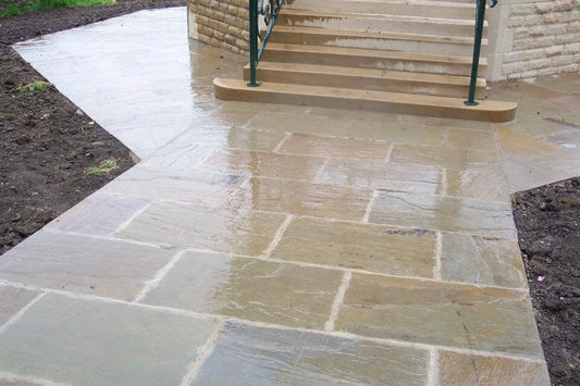 Raj Green Indian Sandstone Paving Slabs – 600mm x 900mm – 22mm (18.5sqm)