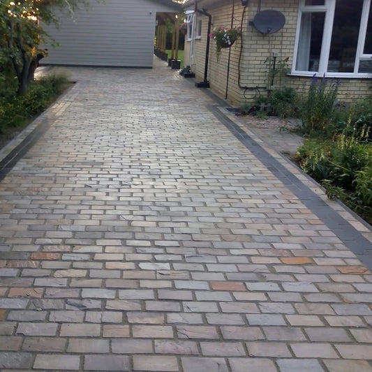 Raj Green Cobble Stone Set (100mm x 200mm) – 900 Cobbles (9m2 Pack)
