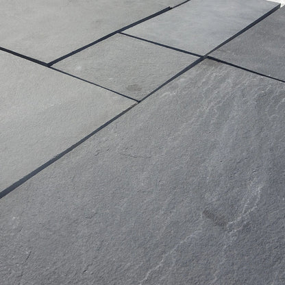 Lime Black Limestone Paving Slabs – Mixed – 22mm (15.3sqm)